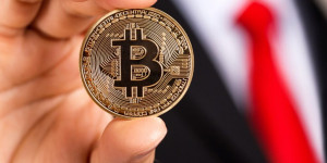 The Benefits of Bitcoin Over Traditional Banking Systems
